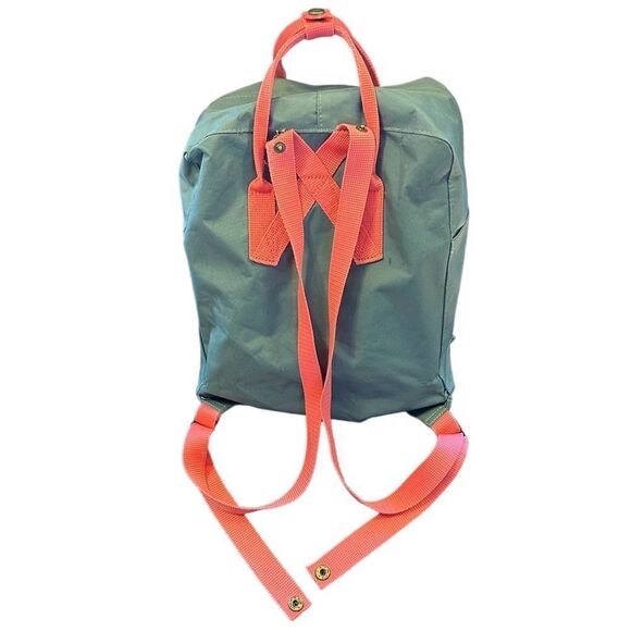 FJÄLLRÄVEN KÅNKEN 15” Laptop Backpack 202 READ DESCRIPTION - Picture 3 of 16